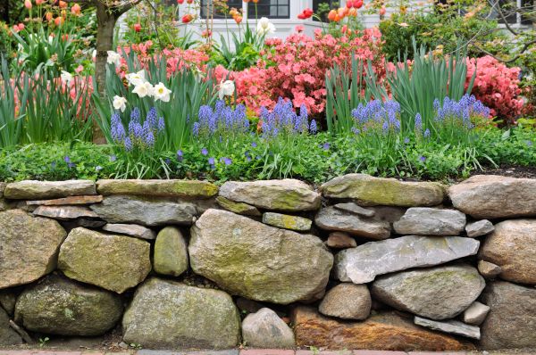 Garden Wall Installation in Jacksonville